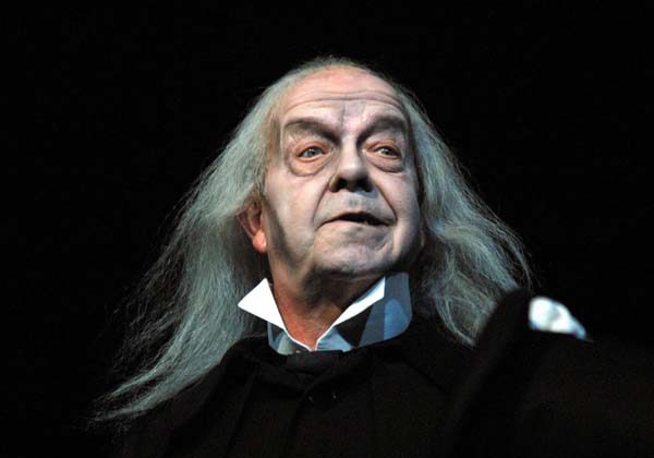 DAS KABINETT DES DR. CALIGARI